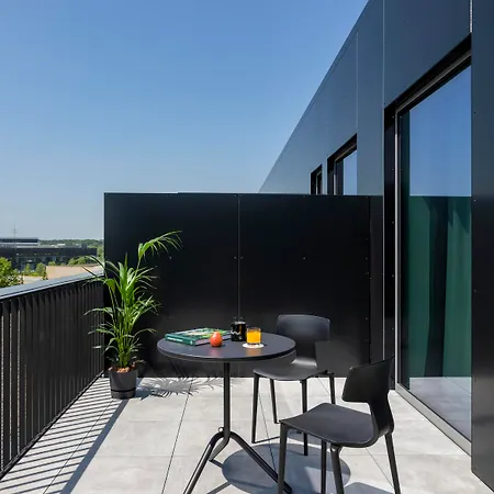 酒店 Innside By Melia 4*