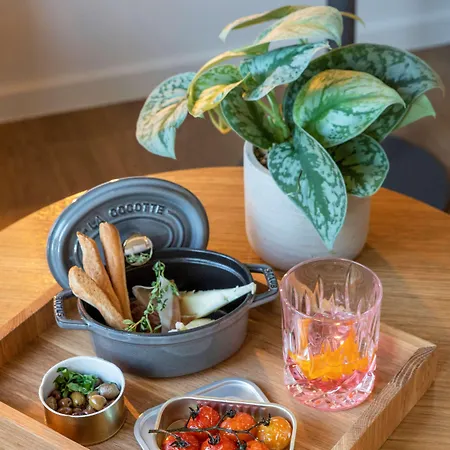 酒店 Innside By Melia 4*